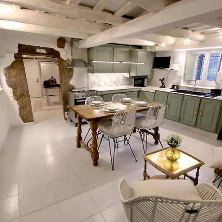 Masia Con Encanto En El Bosque A 10 Min De Girona Holiday home