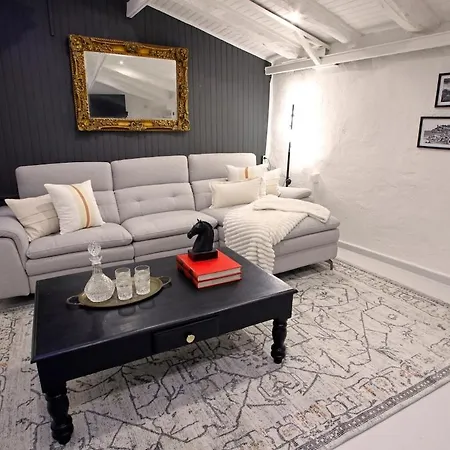 Masia Boutique Cerca De Girona Con Chimenea